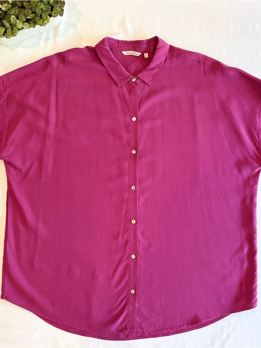 Soft Surroundings Je Veux TENCEL Women's Button-up Short-Sleeve Top in Fuchsia - Picture 2 of 8